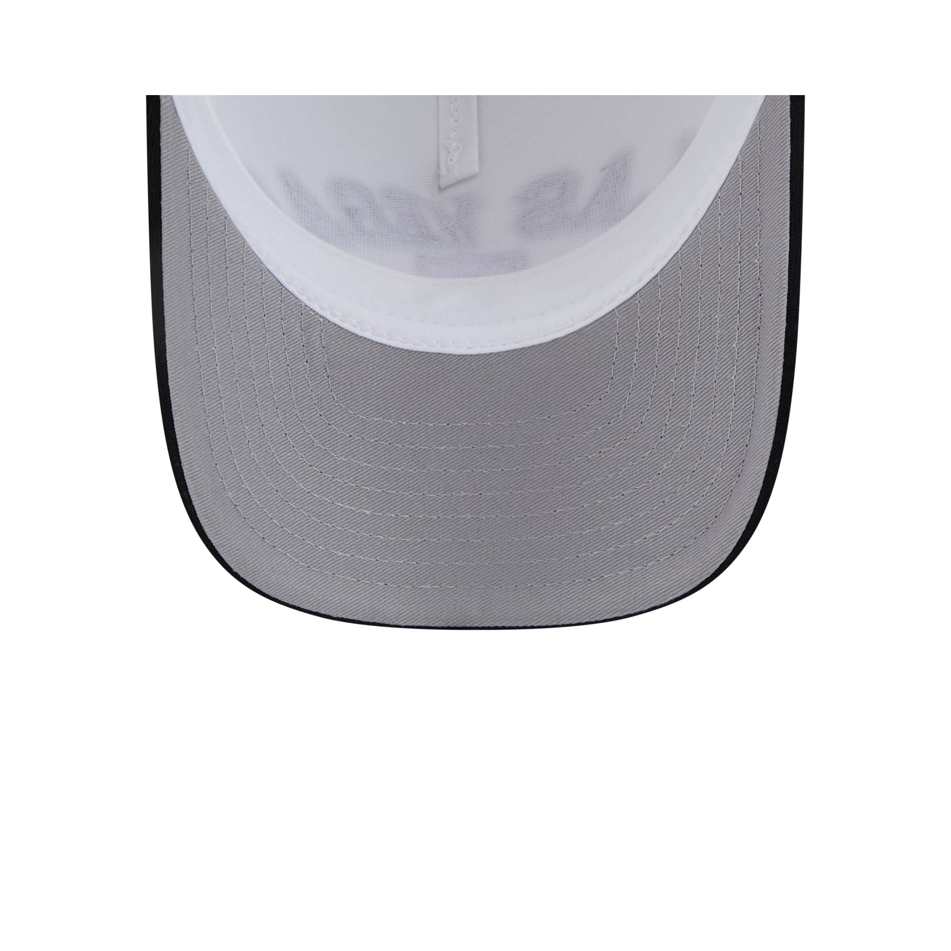 Las Vegas Raiders Chrome Arch 9FORTY M-Crown A-Frame Trucker Hat