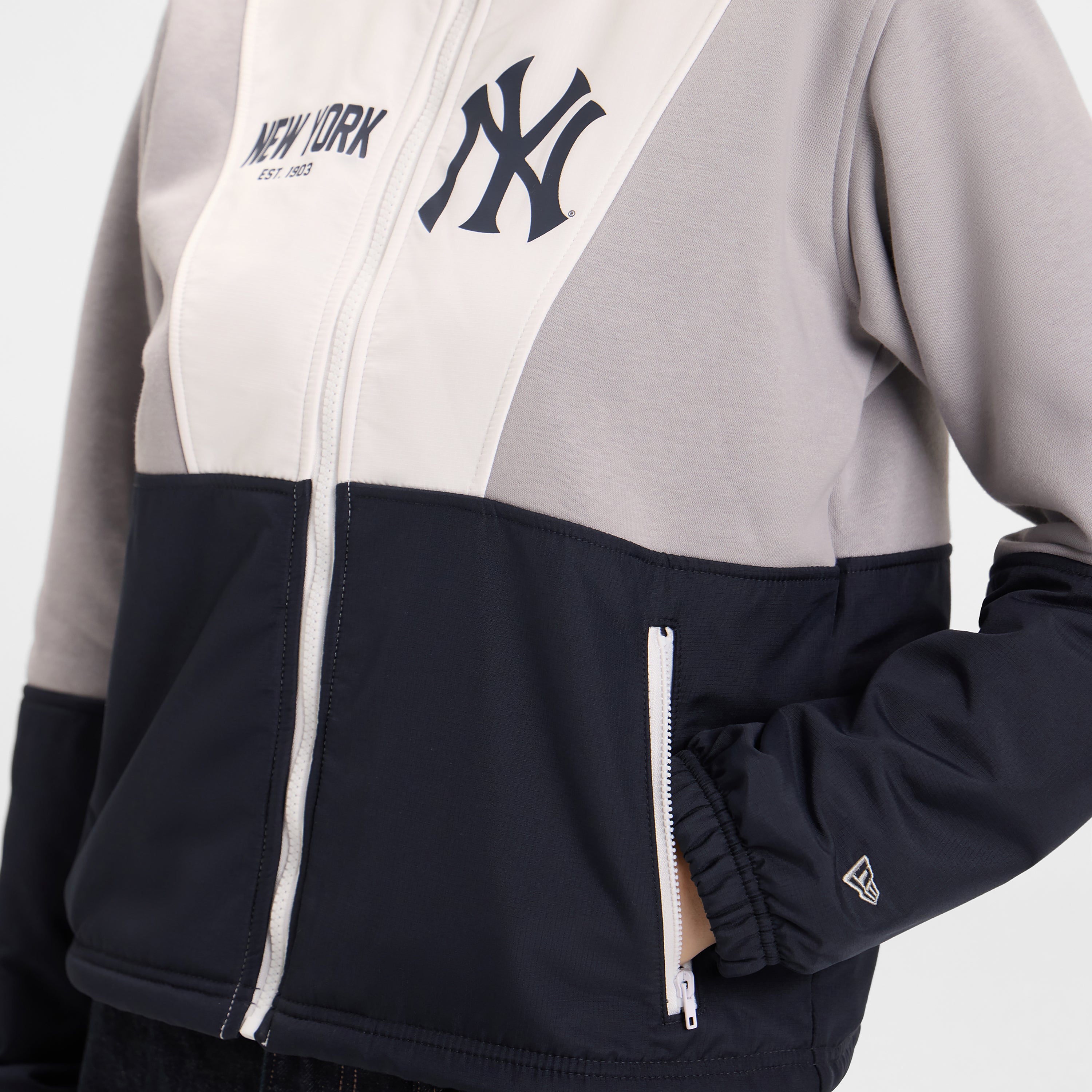 Las Vegas Raiders Leisure Women's Full-Zip Sweatshirt