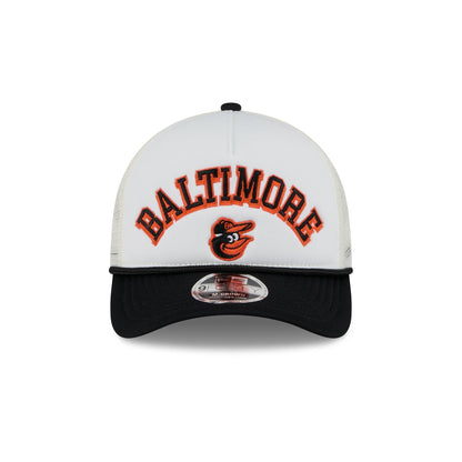 Baltimore Orioles Chrome Arch 9FORTY M-Crown A-Frame Trucker Hat