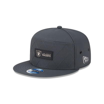 Las Vegas Raiders 2025 Sideline Cold Weather Steel Clouds Split Panel 9FIFTY Snapback Hat