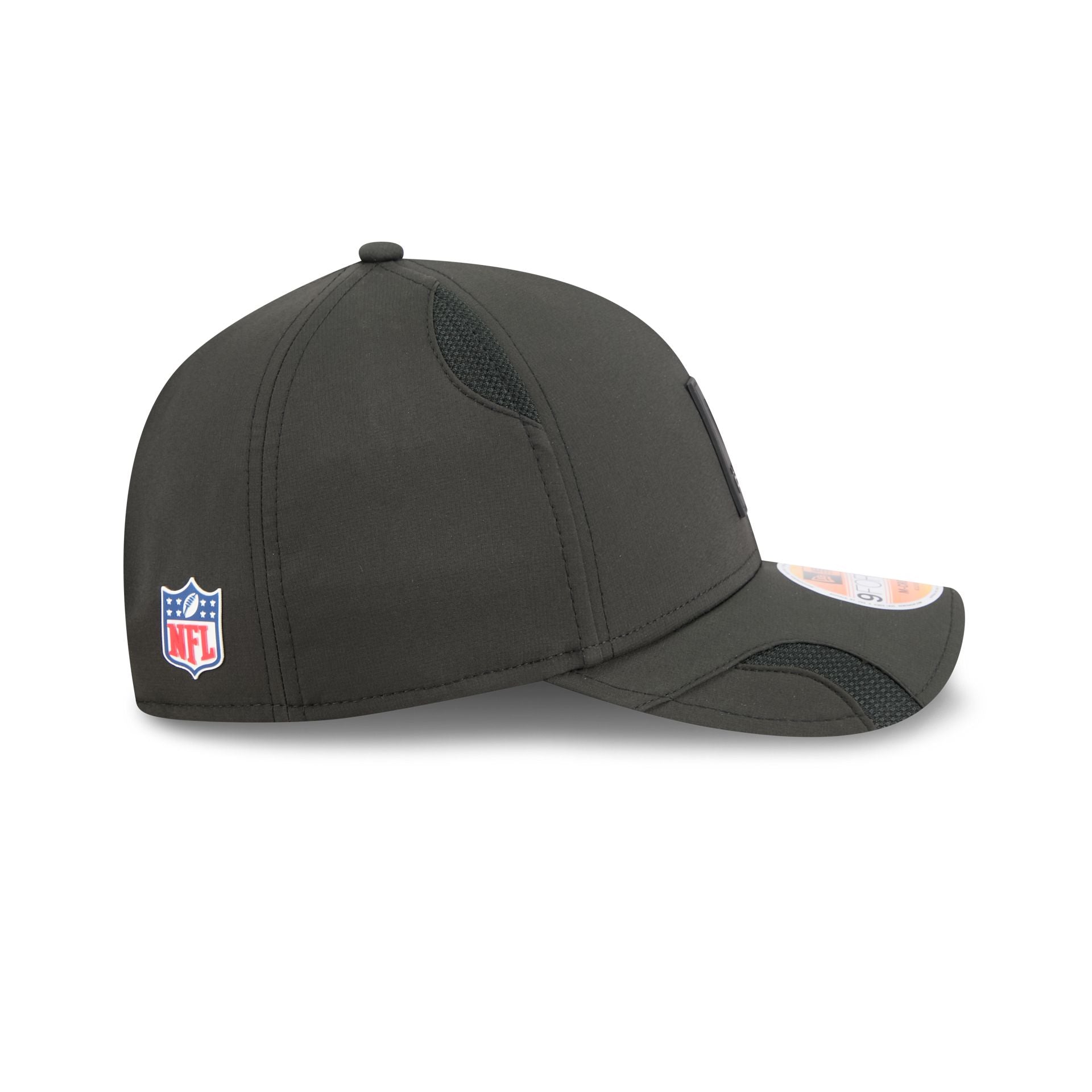 Las Vegas Raiders 2025 Sideline Hot Weather 9FORTY M-Crown Snapback Hat