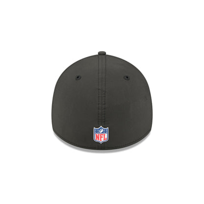 Las Vegas Raiders 2025 Sideline Hot Weather Historic 39THIRTY Stretch Fit Hat