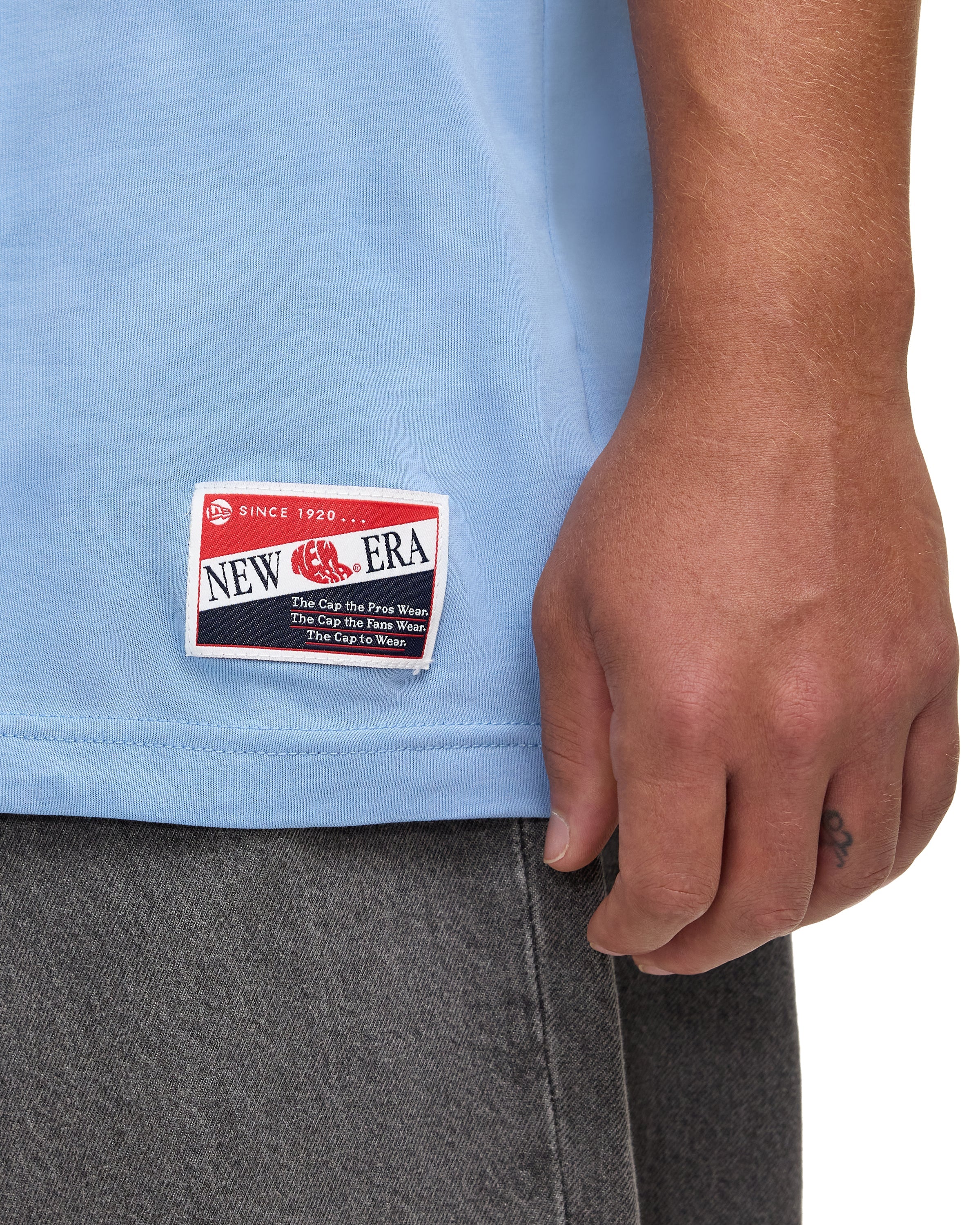 Chicago Blackhawks Throwback Distress T-Shirt